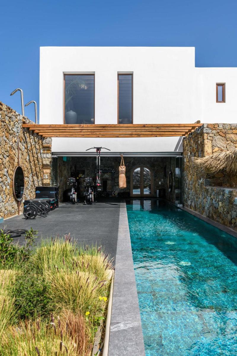 Charisma Hotel and Wellness Club