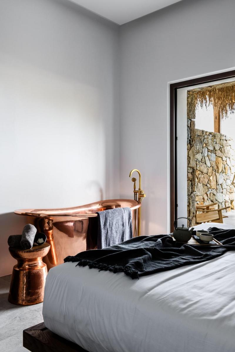 Charisma Hotel and Wellness Club