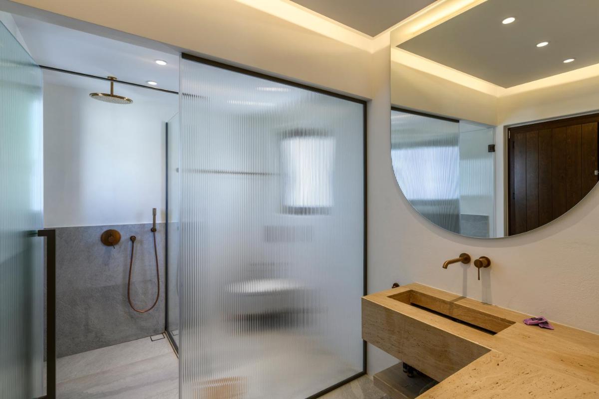 Charisma Hotel and Wellness Club