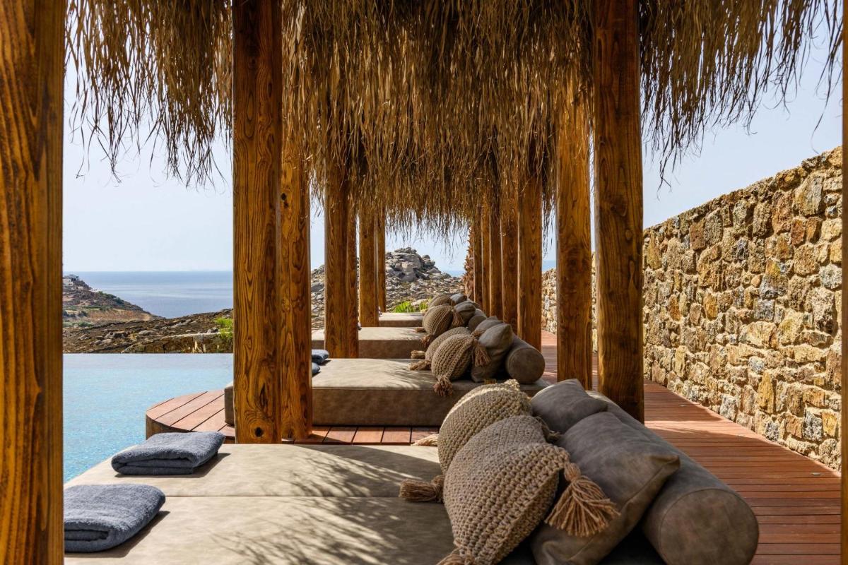 Charisma Hotel and Wellness Club