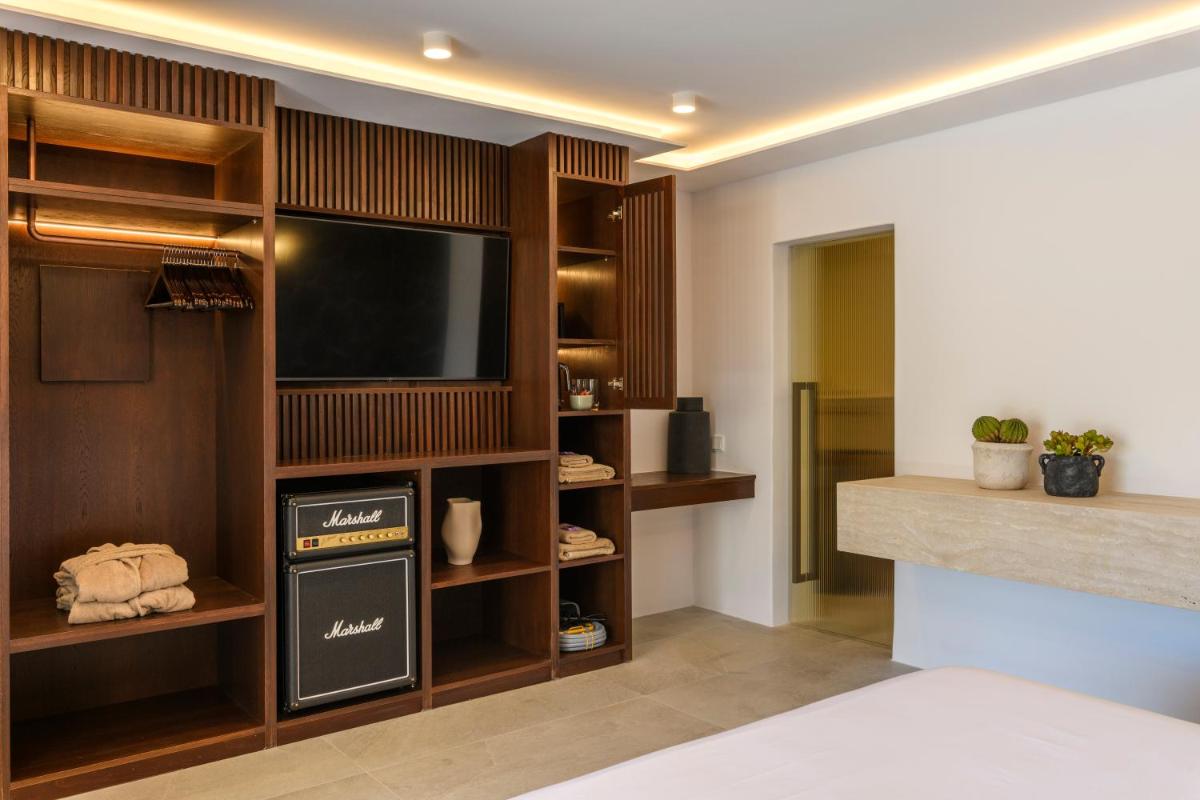 Charisma Hotel and Wellness Club