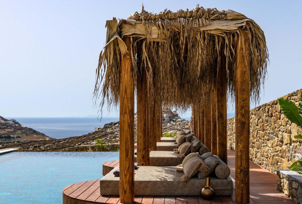 Charisma Hotel and Wellness Club