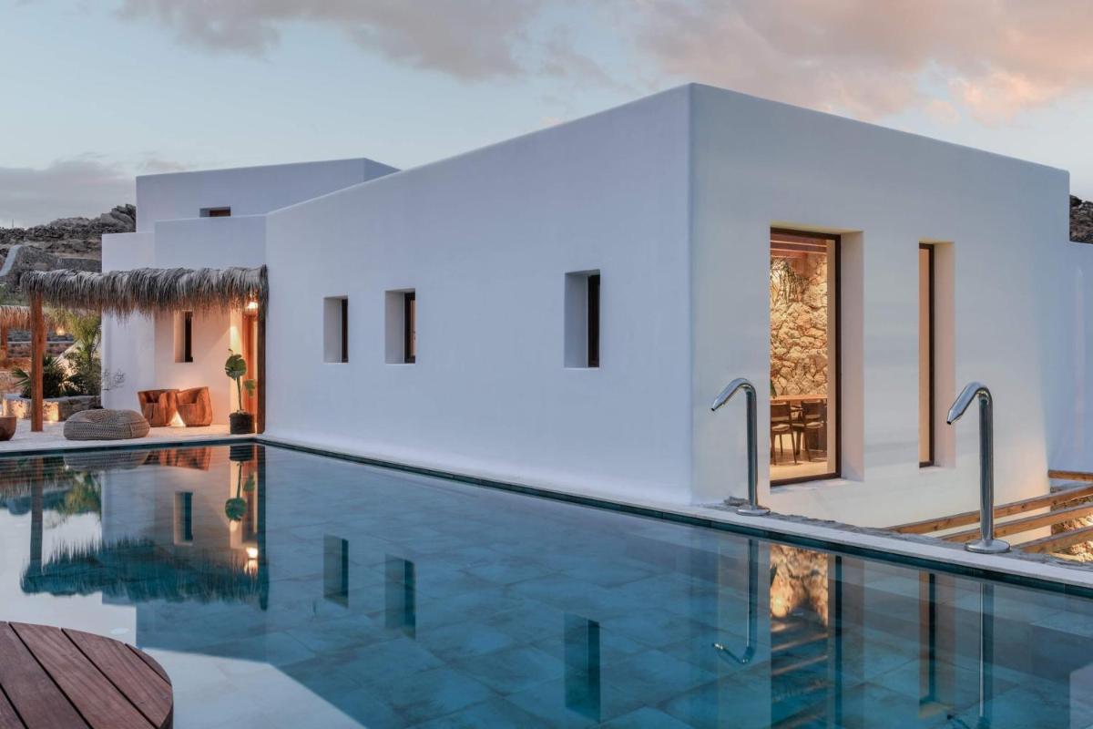 Charisma Hotel and Wellness Club
