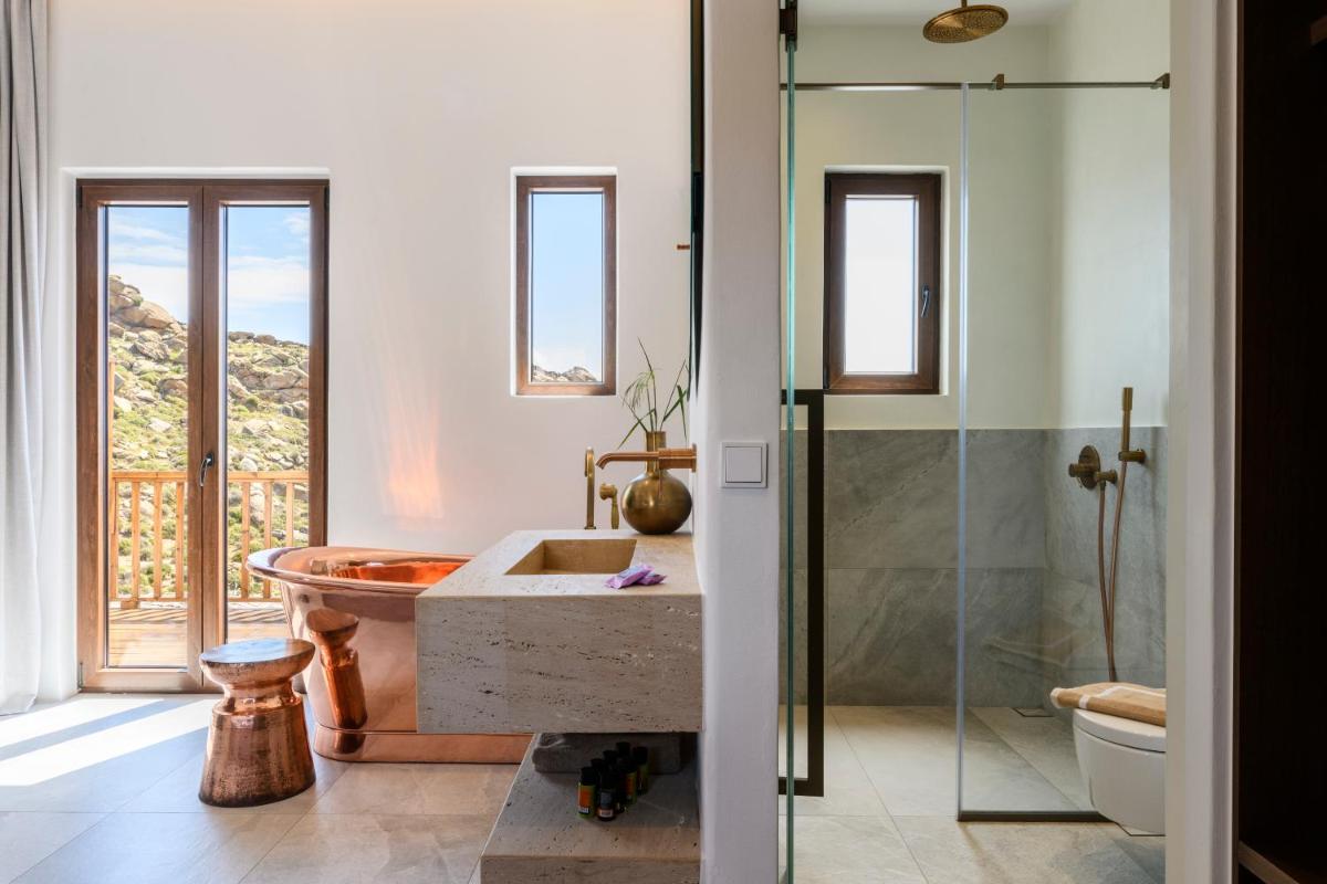 Charisma Hotel and Wellness Club