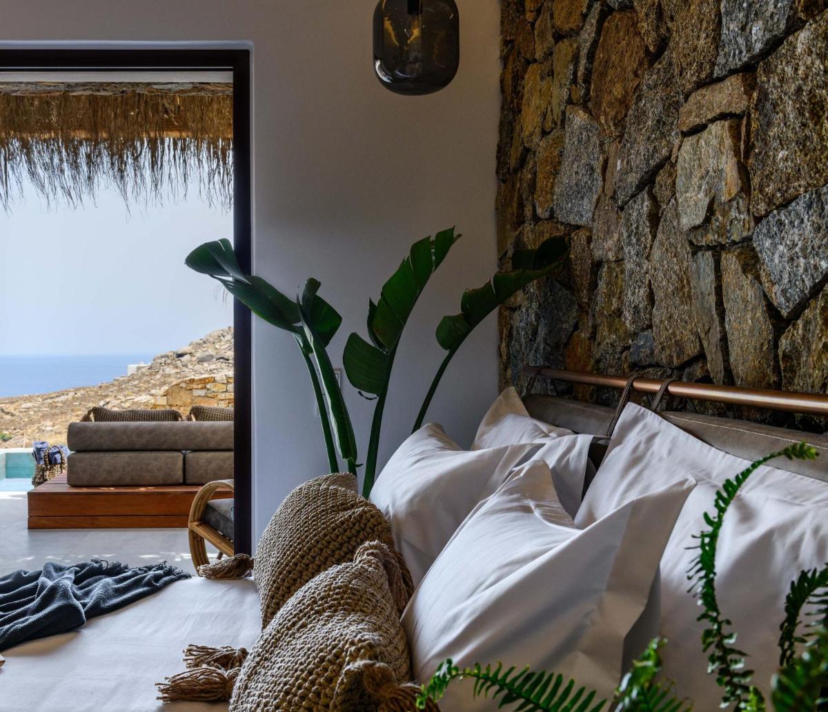Charisma Hotel and Wellness Club
