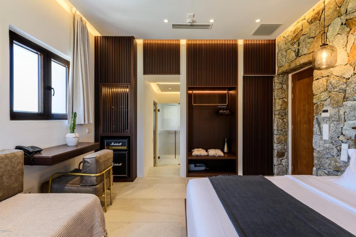 Charisma Hotel and Wellness Club