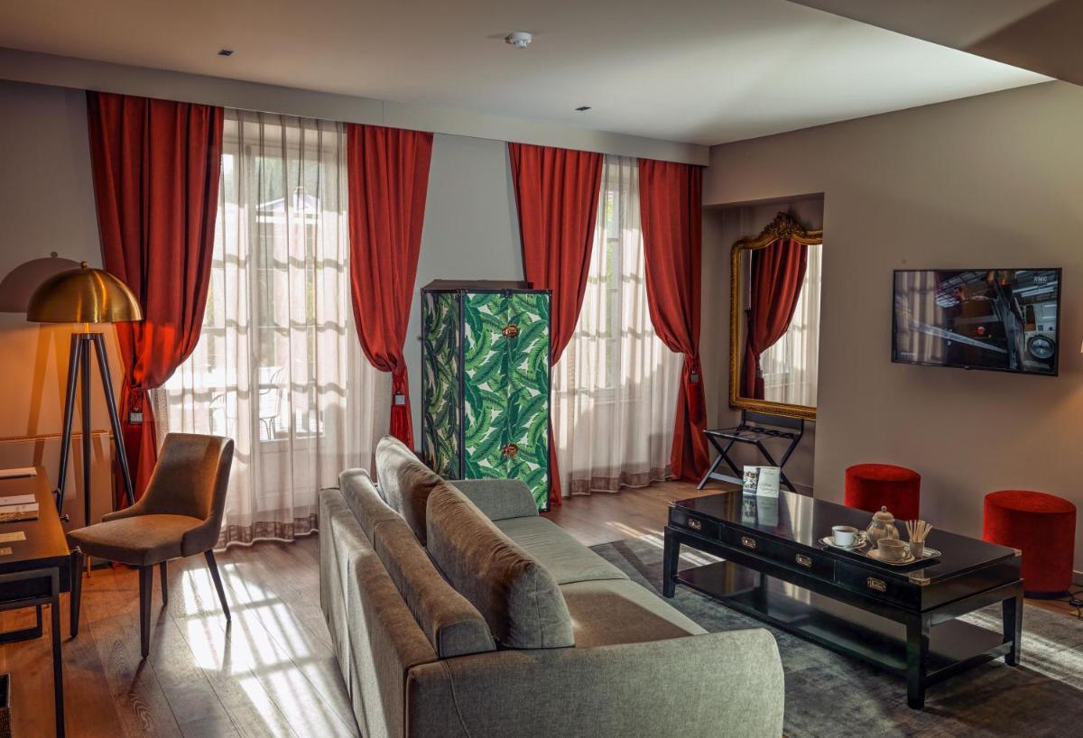 Chateau De Germigney