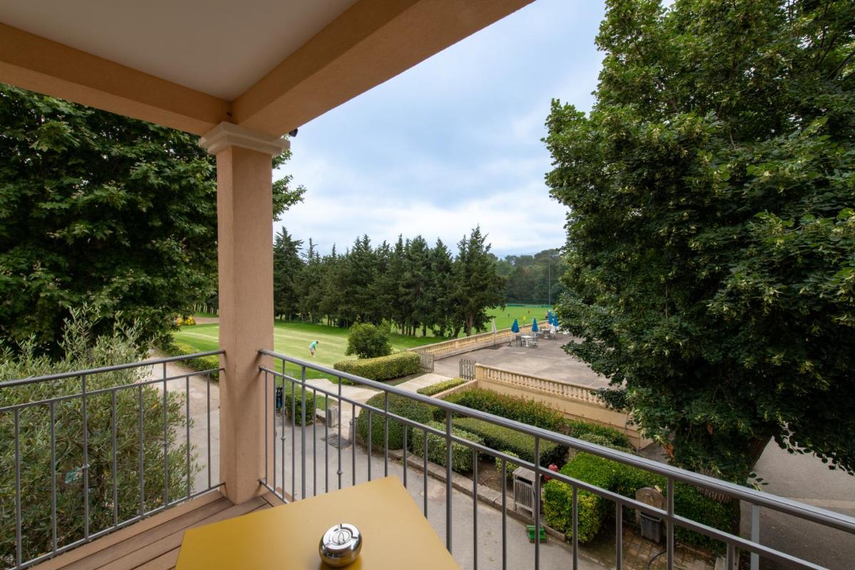 Hôtel Golf & Spa Château de la Bégude The Originals Collection