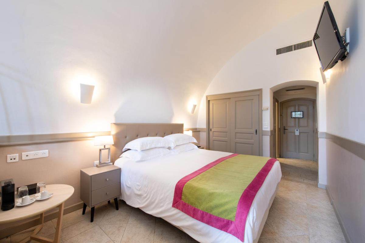 Hôtel Golf & Spa Château de la Bégude The Originals Collection