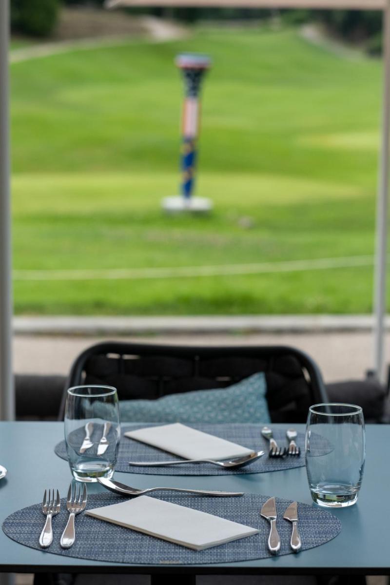 Hôtel Golf & Spa Château de la Bégude The Originals Collection