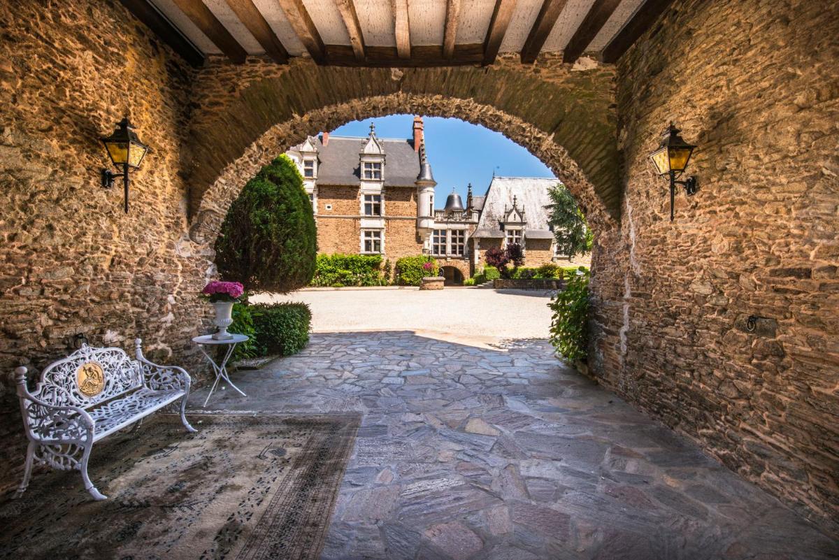 Château De La Colaissière