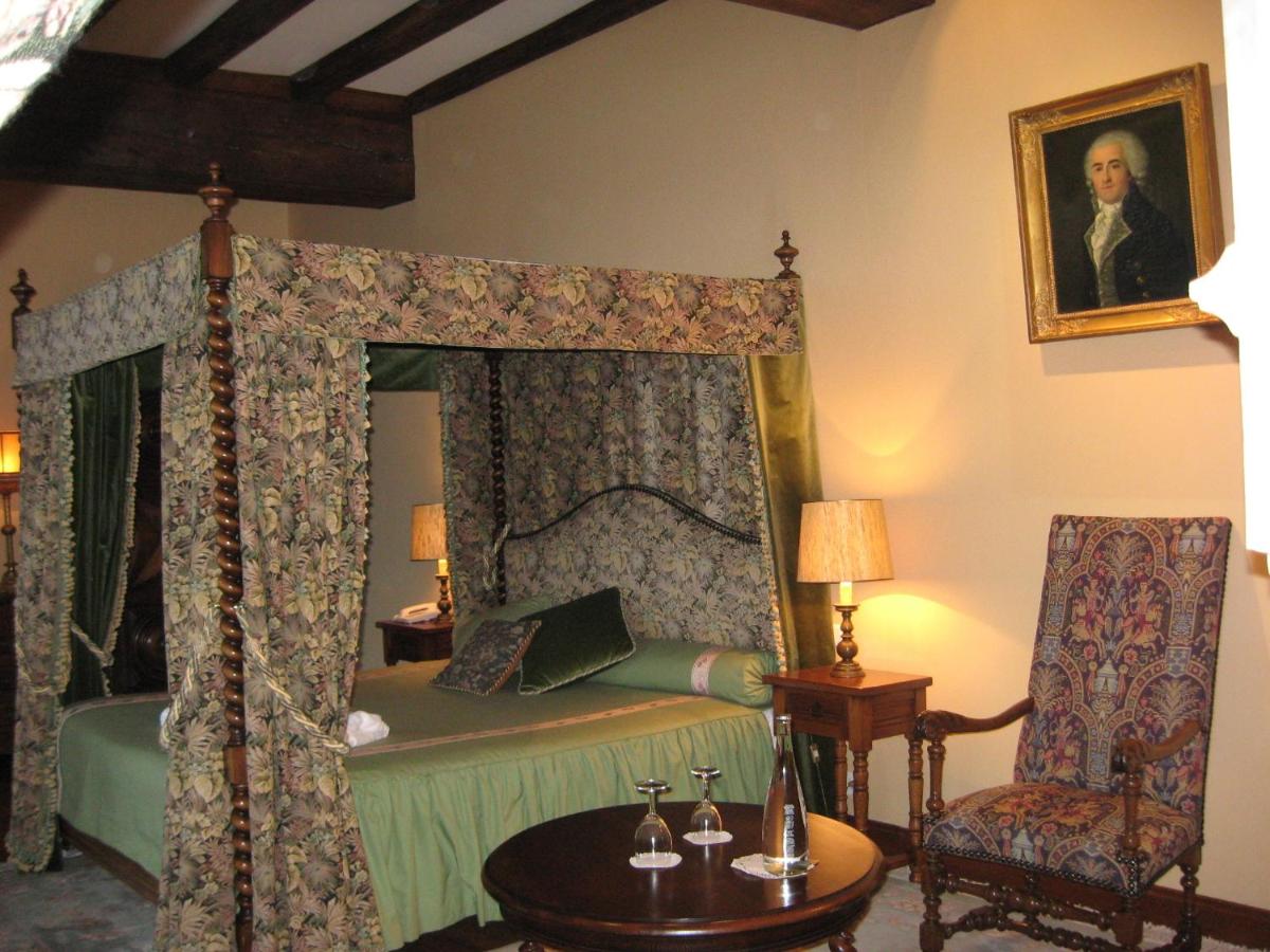 Château De La Colaissière