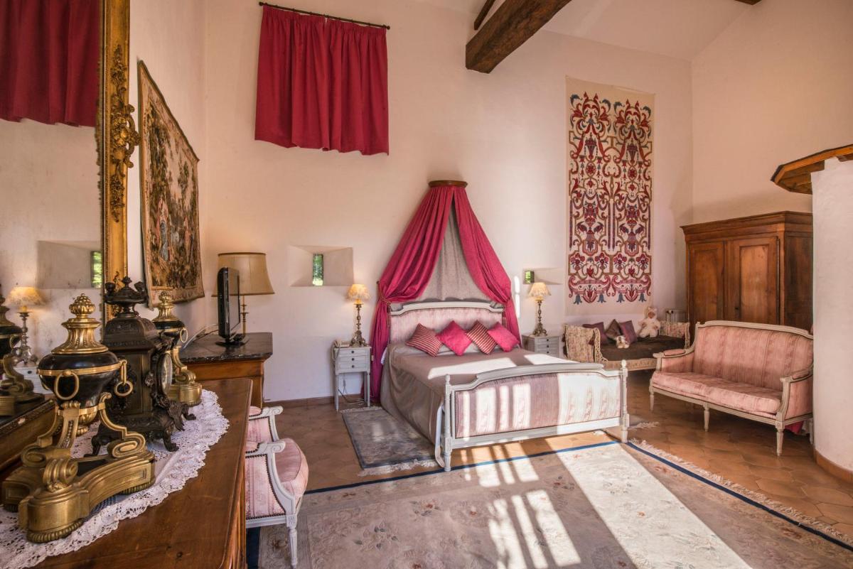 Château De La Colaissière