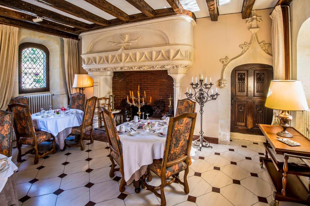 Château De La Colaissière