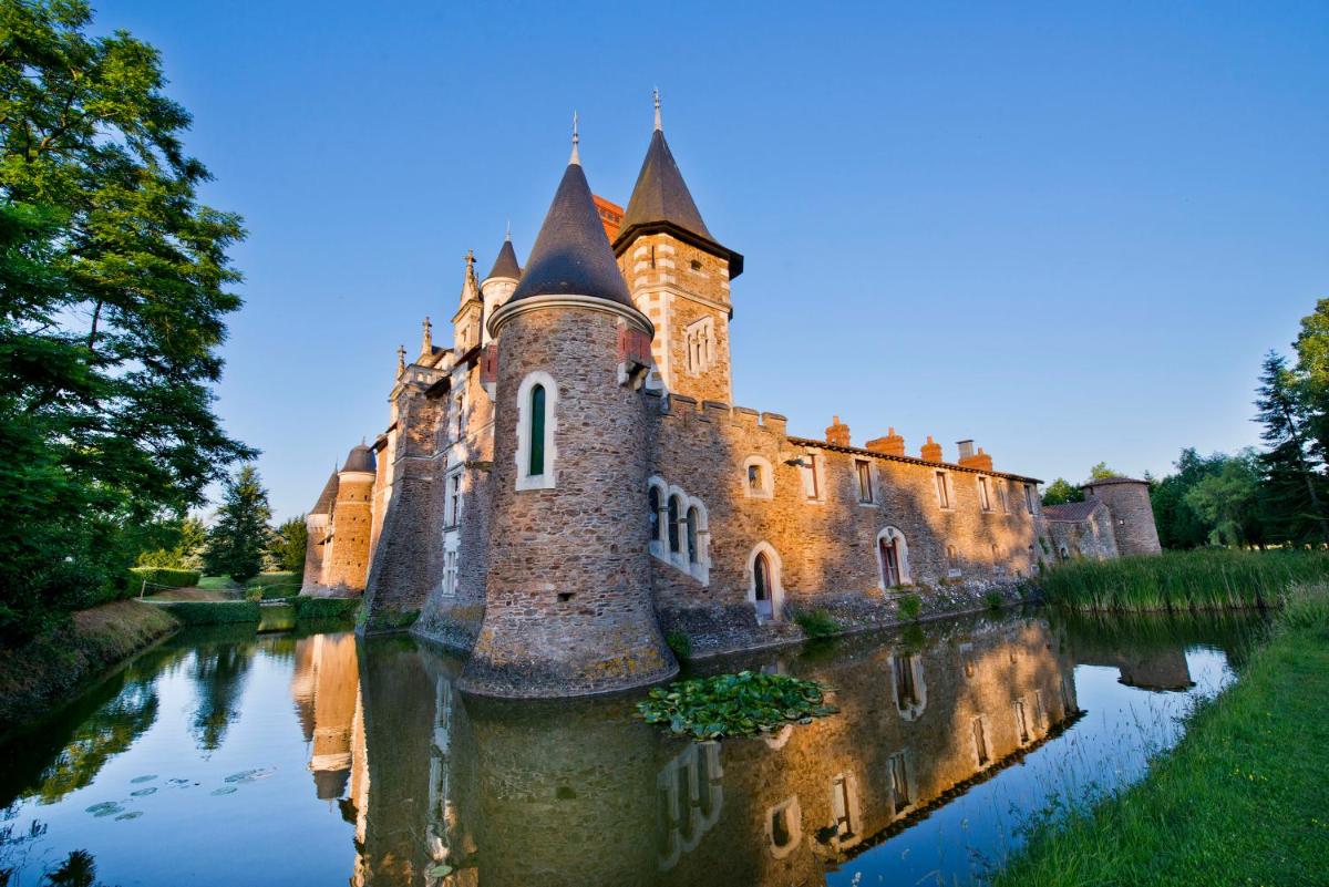 Château De La Colaissière