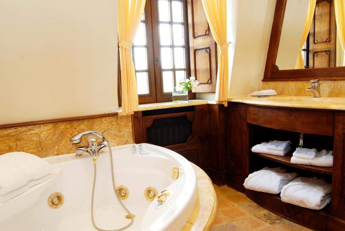 Château De La Treyne