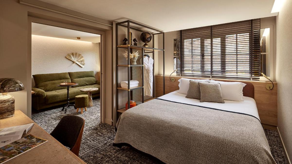 Château Jeanne & The Forest - Château de Montvillargenne