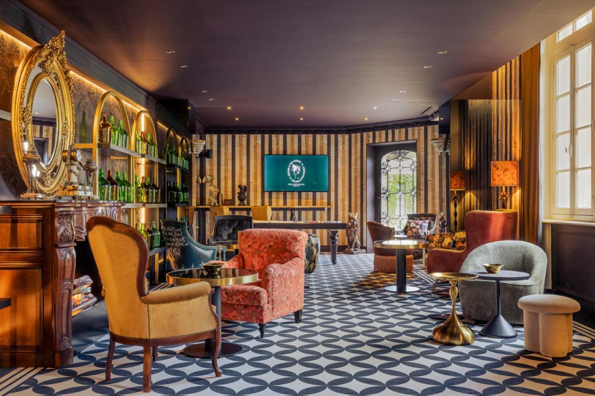 Château Jeanne & The Forest - Château de Montvillargenne