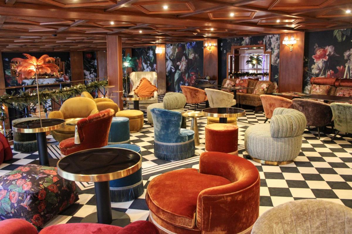 Château Jeanne & The Forest - Château de Montvillargenne