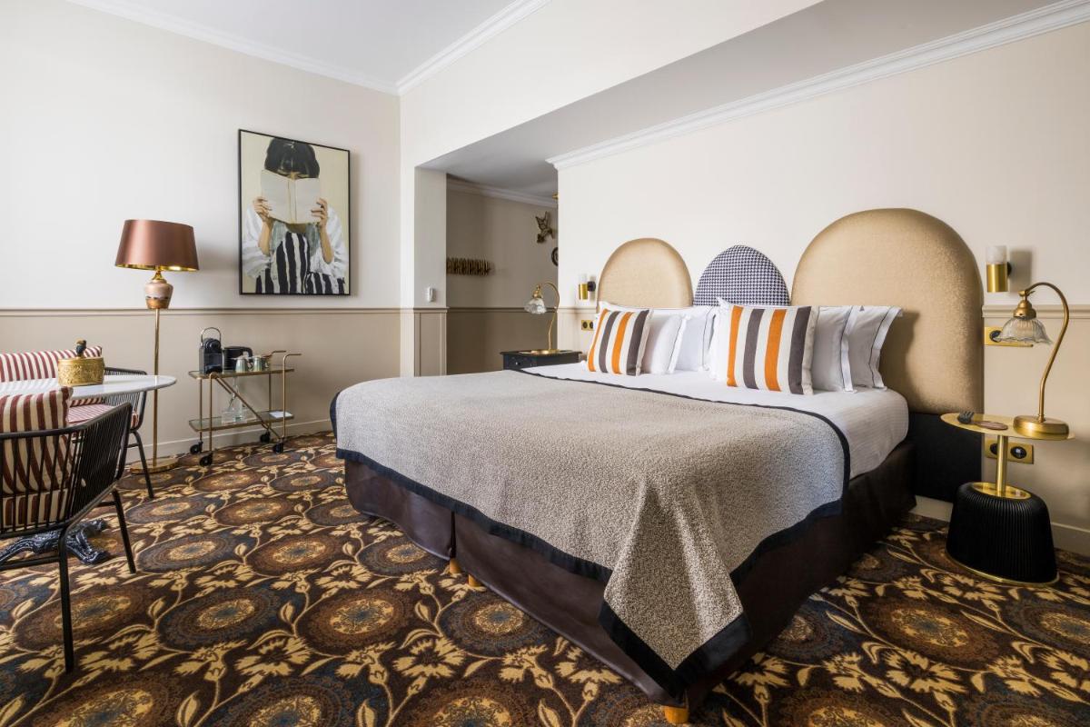 Château Jeanne & The Forest - Château de Montvillargenne