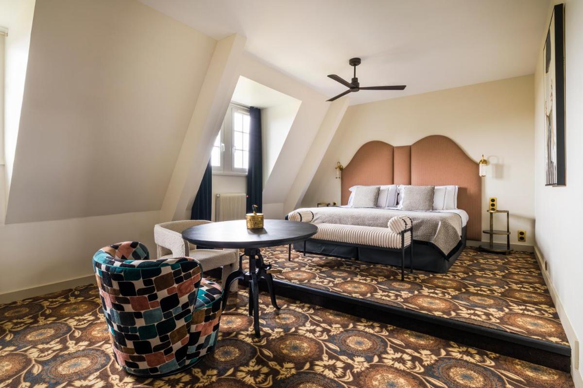 Château Jeanne & The Forest - Château de Montvillargenne