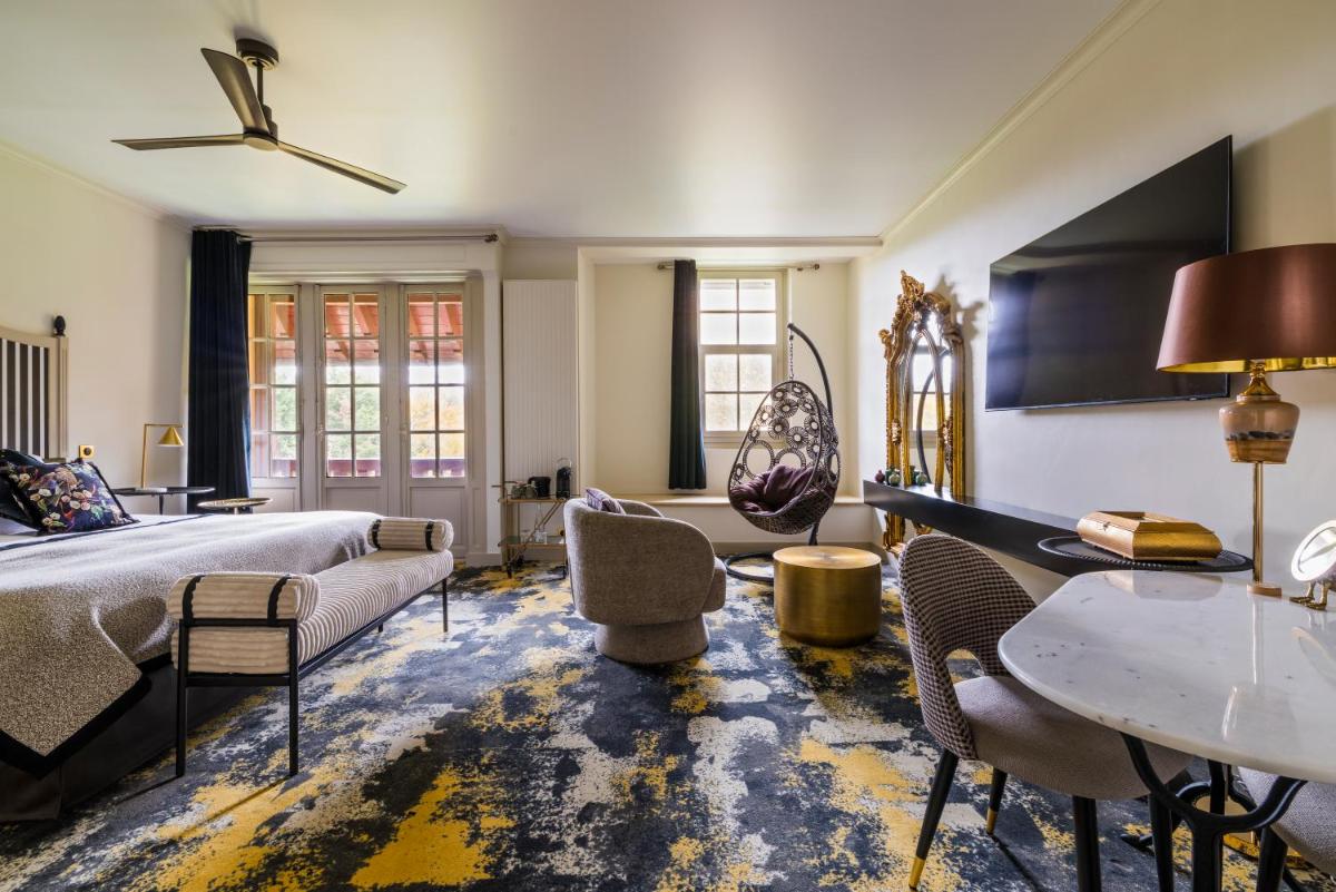 Château Jeanne & The Forest - Château de Montvillargenne