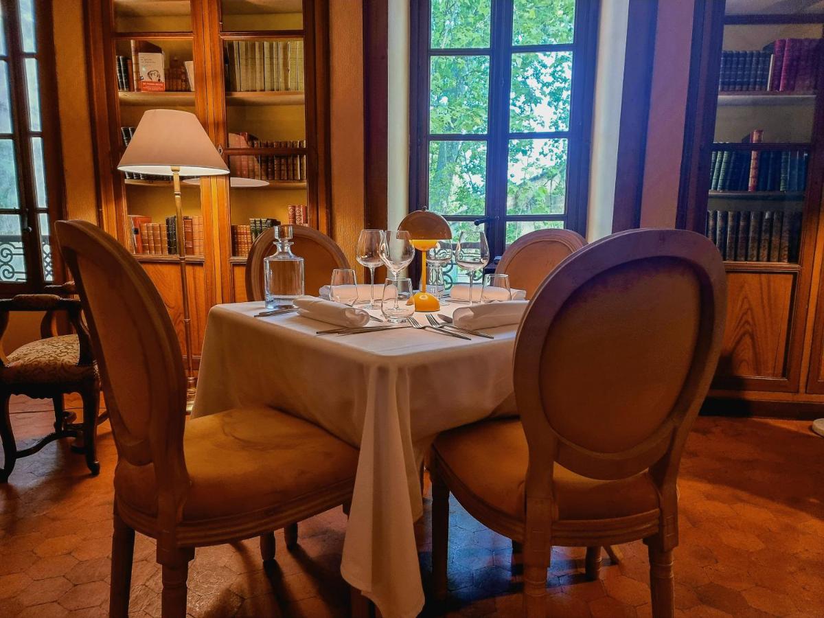 Chateau De Roussan
