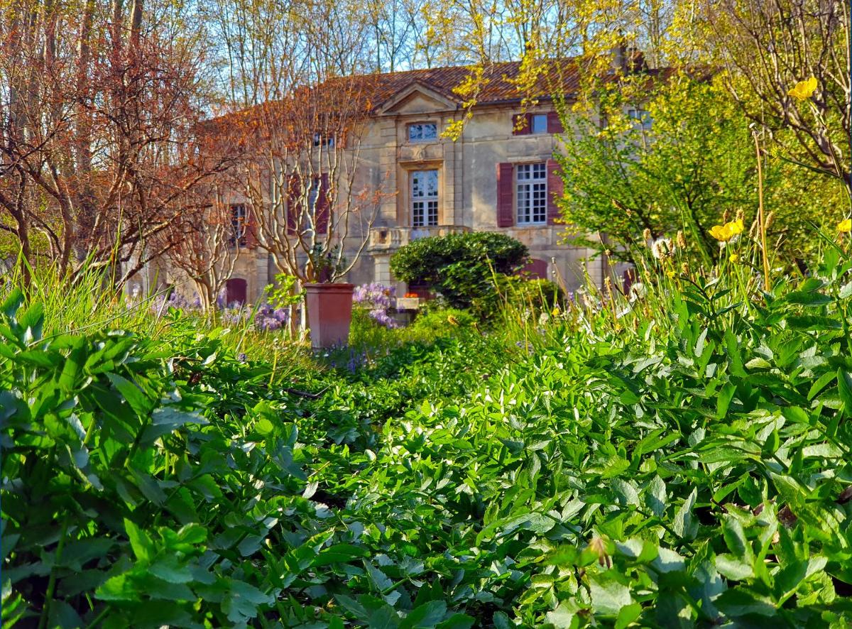Chateau De Roussan