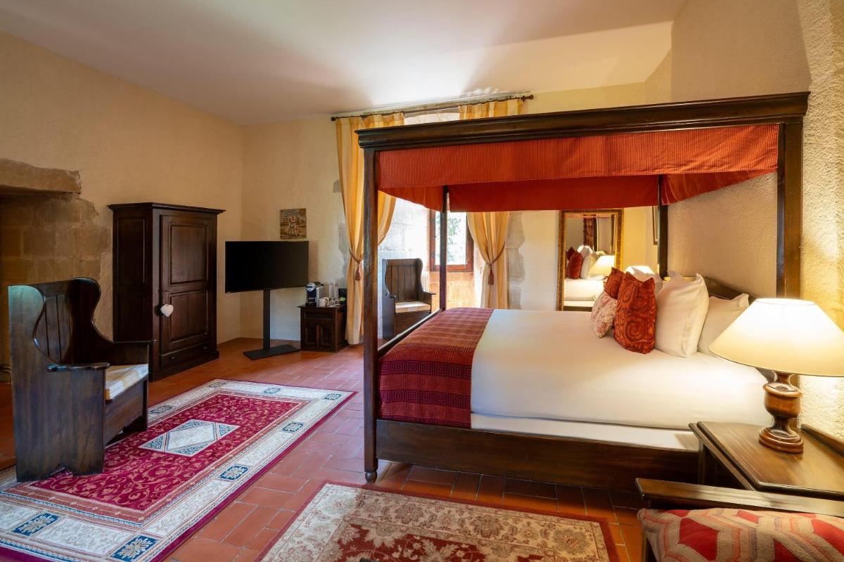 Chateau des Ducs de Joyeuse, BW Signature Collection