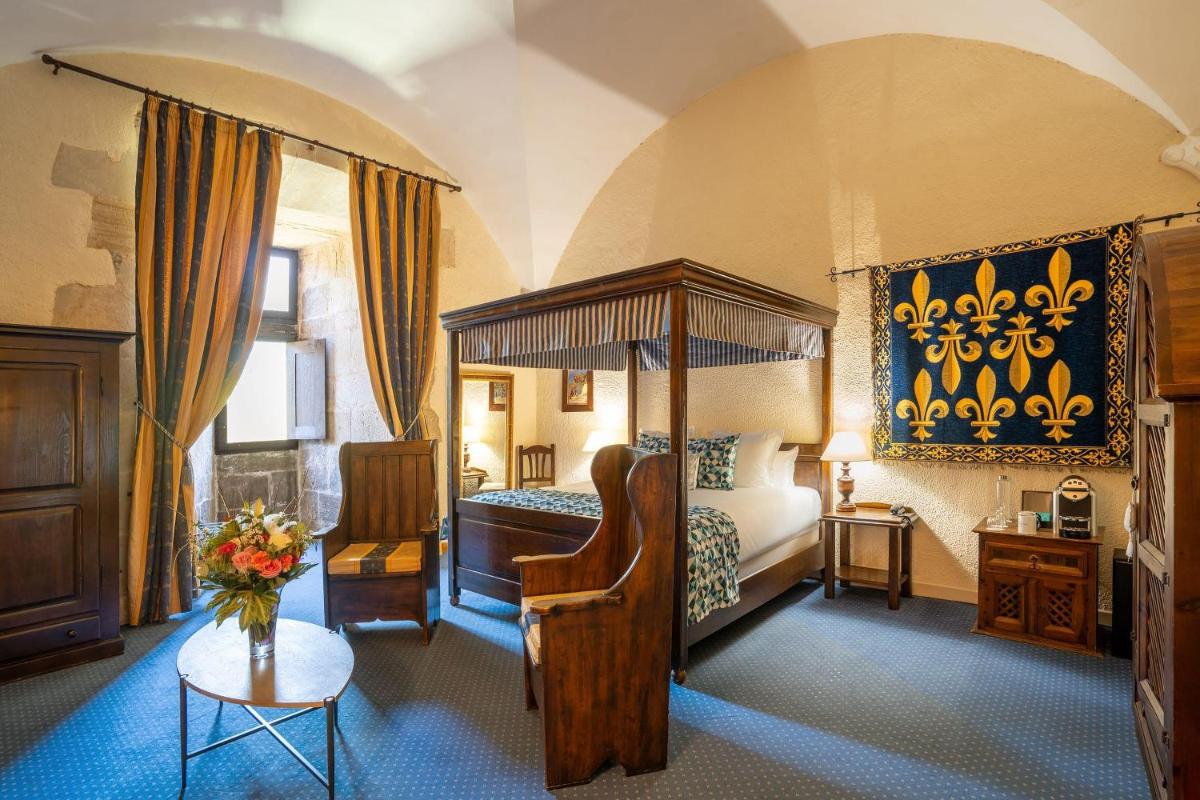 Chateau des Ducs de Joyeuse, BW Signature Collection