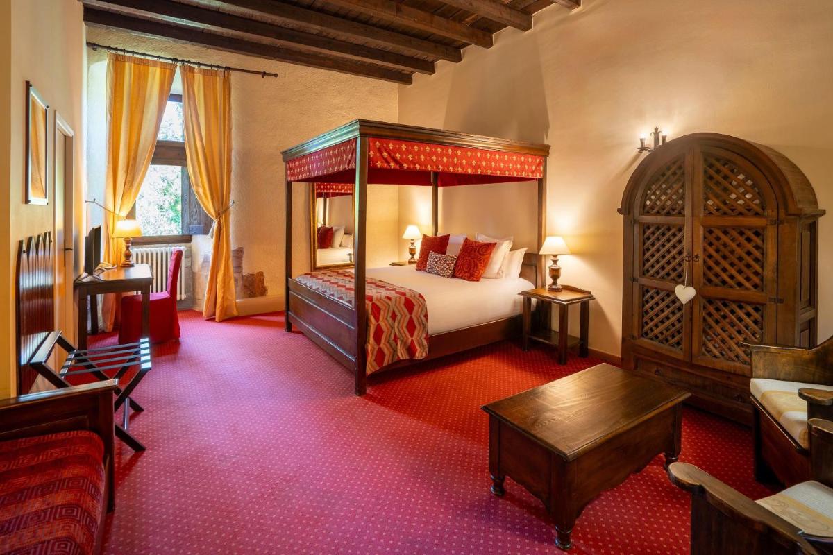 Chateau des Ducs de Joyeuse, BW Signature Collection