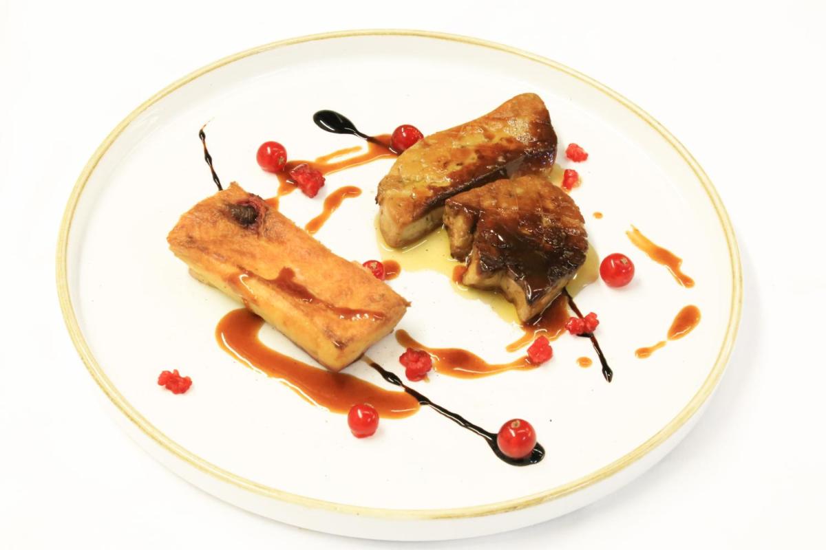 Chateau des Ducs de Joyeuse, BW Signature Collection