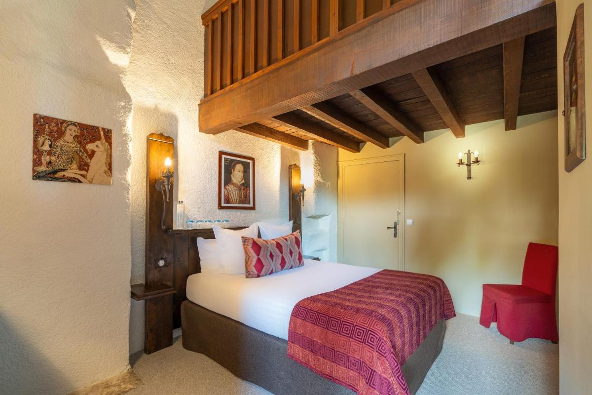 Chateau des Ducs de Joyeuse, BW Signature Collection