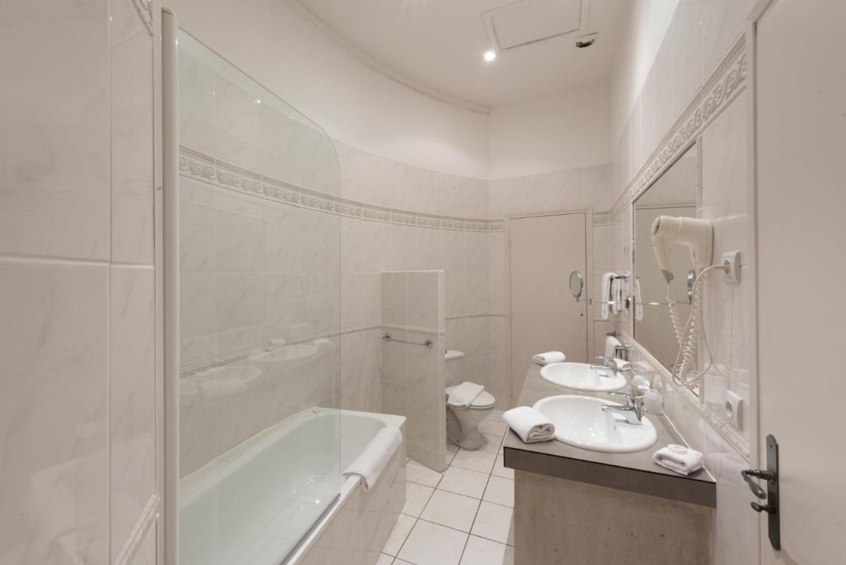 Chateau des Ducs de Joyeuse, BW Signature Collection