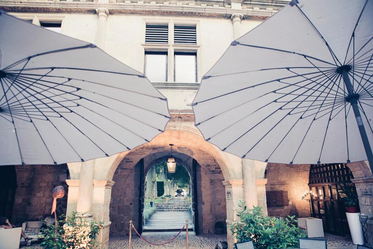 Chateau des Ducs de Joyeuse, BW Signature Collection