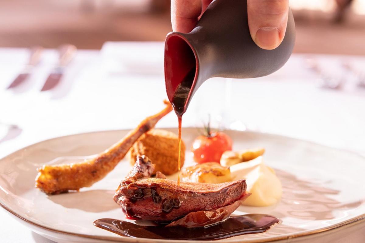 Chateau des Ducs de Joyeuse, BW Signature Collection