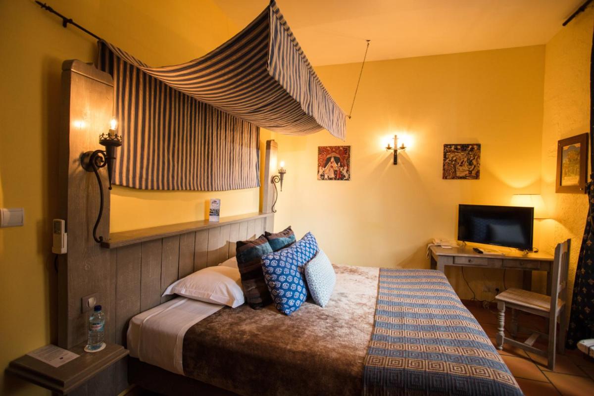 Chateau des Ducs de Joyeuse, BW Signature Collection