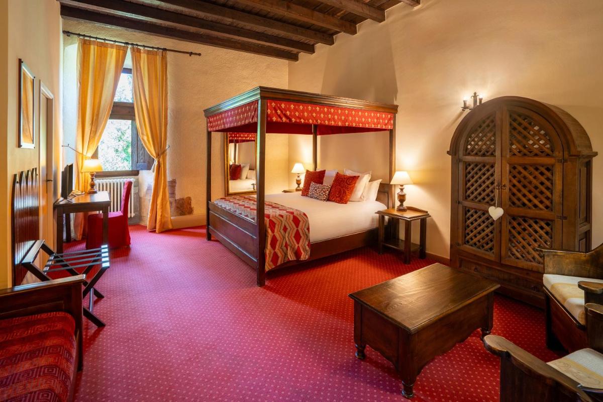 Chateau des Ducs de Joyeuse, BW Signature Collection