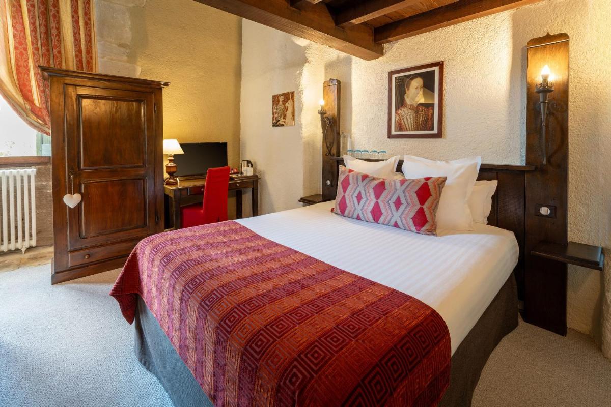 Chateau des Ducs de Joyeuse, BW Signature Collection