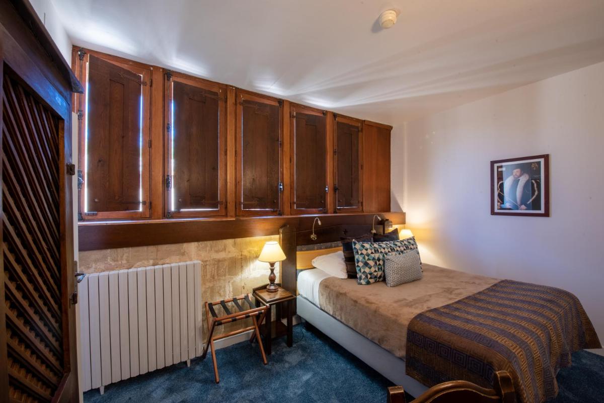 Chateau des Ducs de Joyeuse, BW Signature Collection