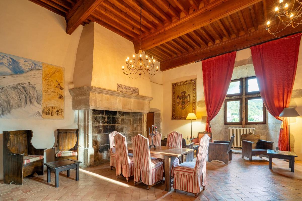 Chateau des Ducs de Joyeuse, BW Signature Collection