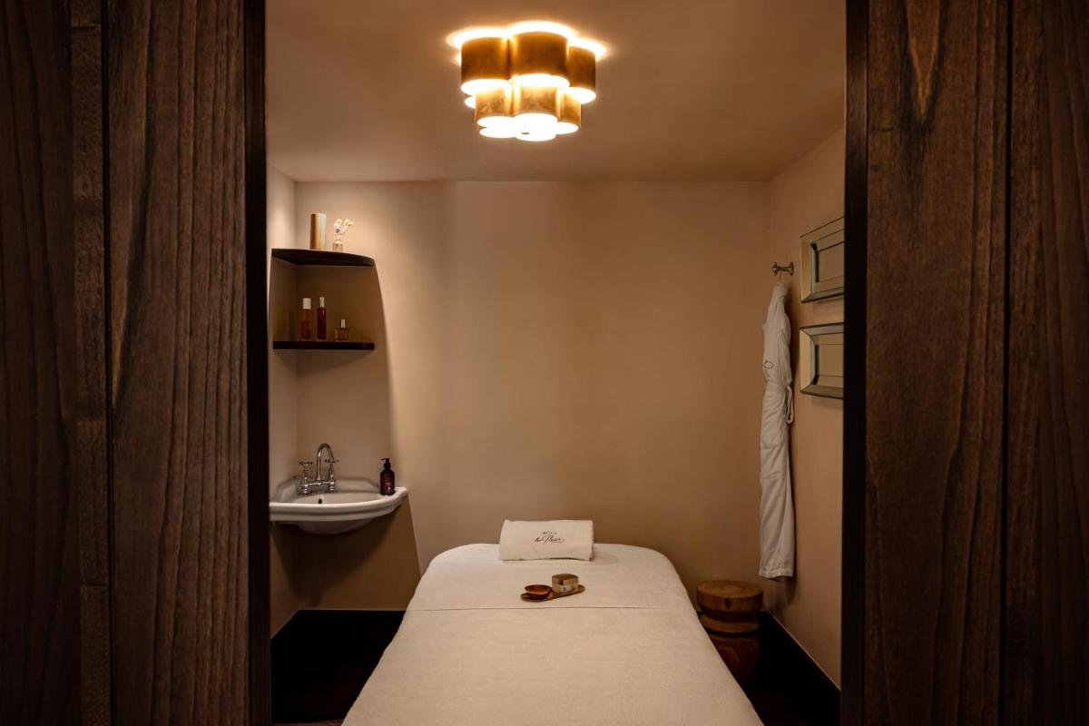 Château des Fleurs Hôtel & Spa Paris