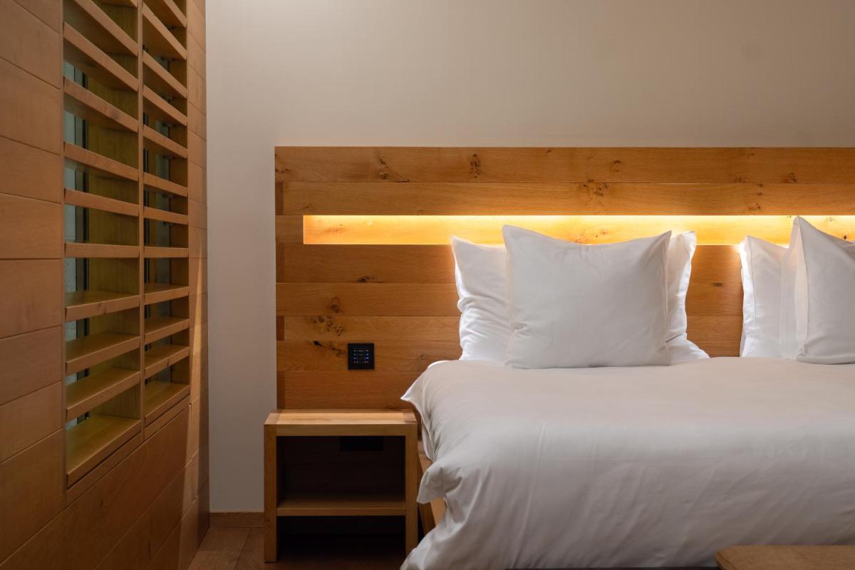 Chetzeron Mountain Hotel