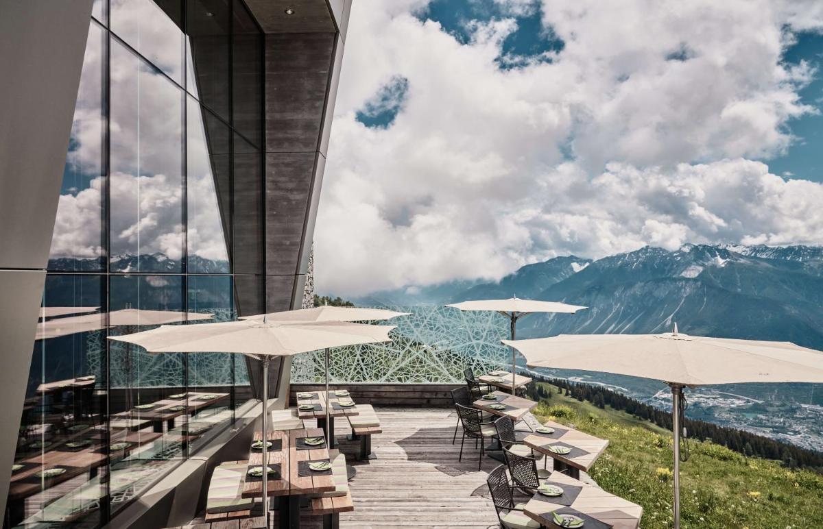 Chetzeron Mountain Hotel