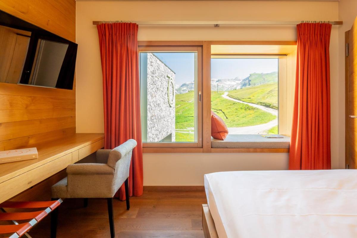 Chetzeron Mountain Hotel