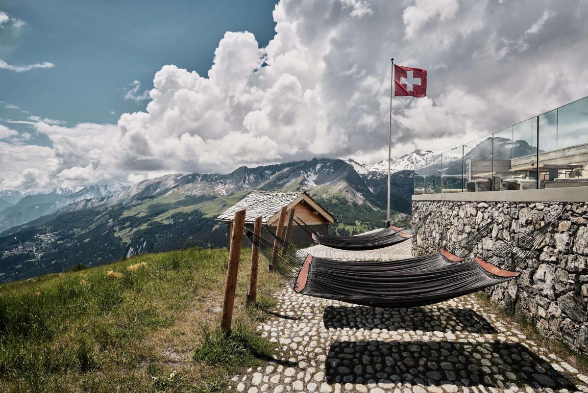 Chetzeron Mountain Hotel