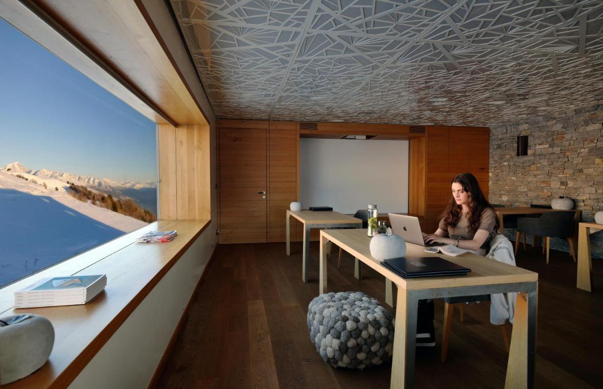 Chetzeron Mountain Hotel