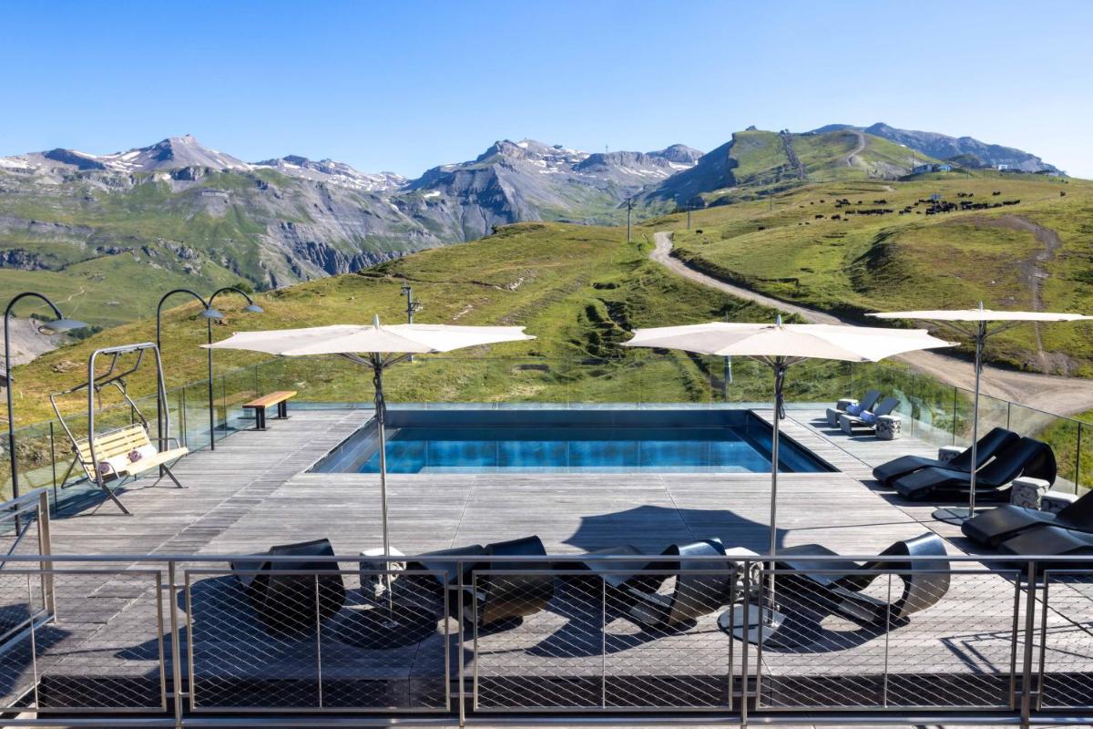 Chetzeron Mountain Hotel