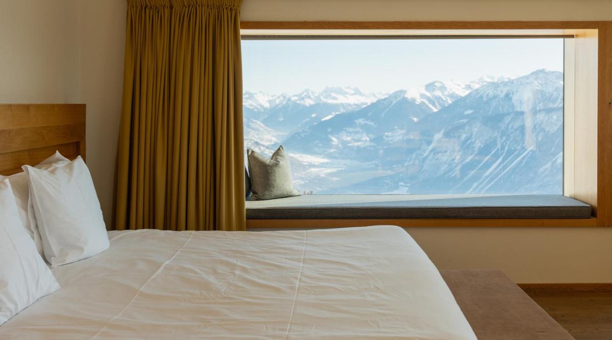Chetzeron Mountain Hotel