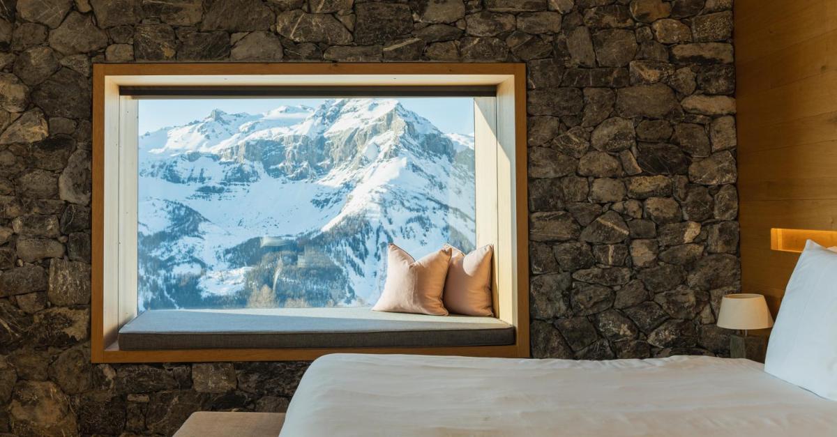 Chetzeron Mountain Hotel